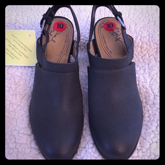 natural soul Shoes - Natural Soul All-Thru Comfort Clogs (Vegan) NWOT